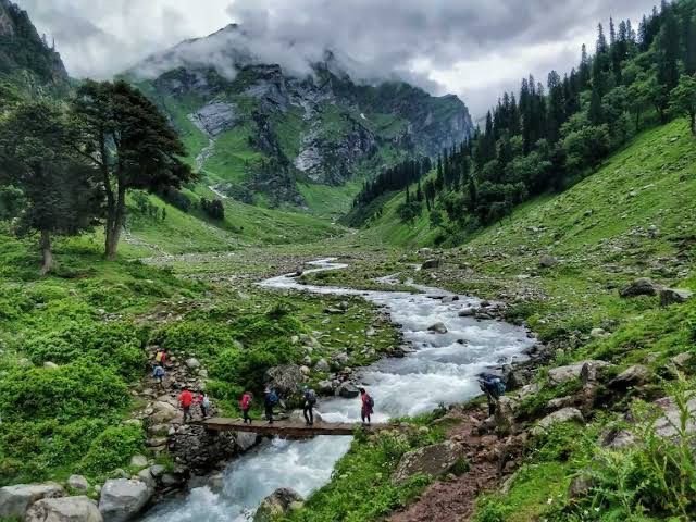 Kasol Kheergang Trek