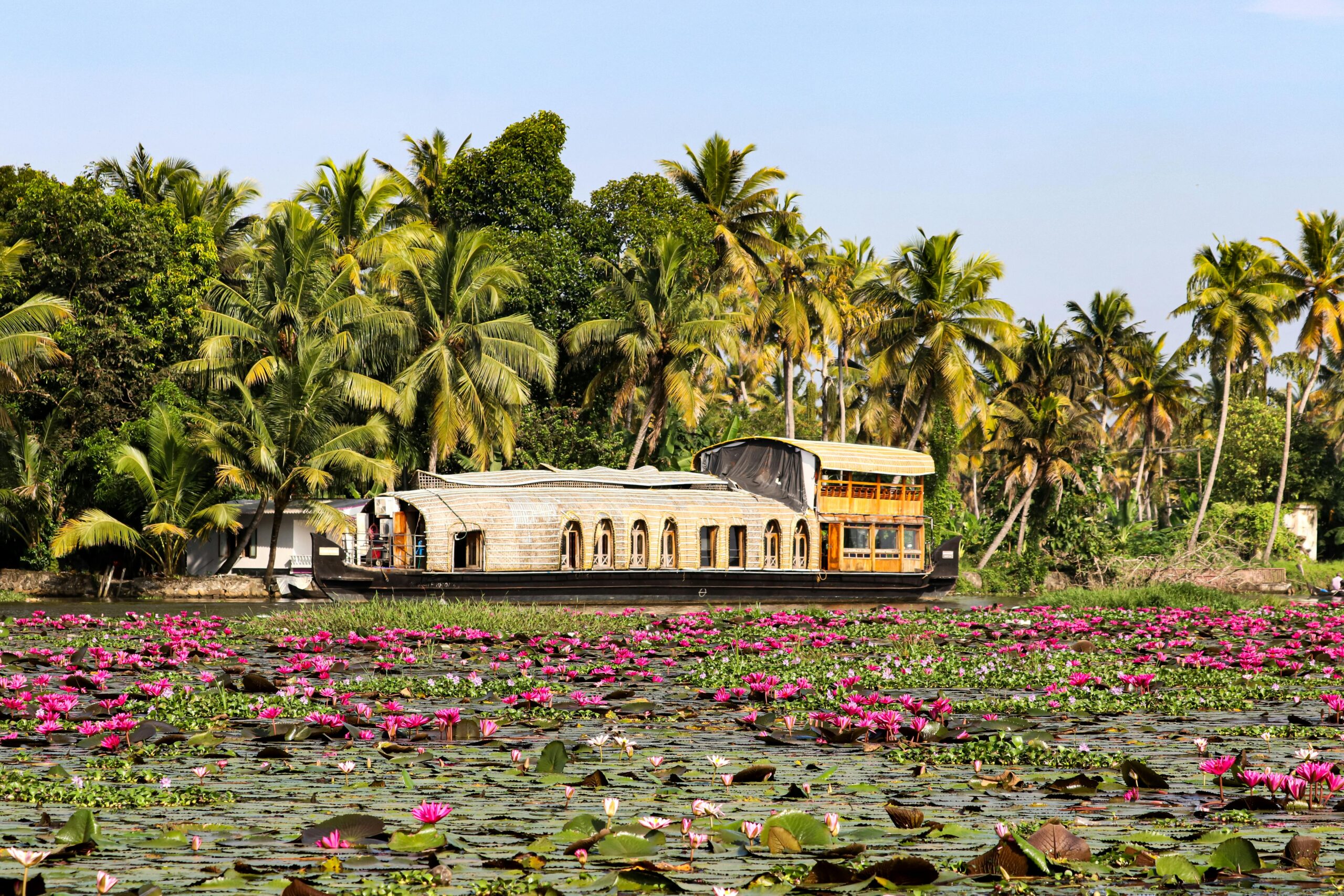 4 Days Short Trip to Kerala with Alleppey Backwaters